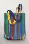 einfache Stofftasche bunt gestreift mit langen Bändeln
