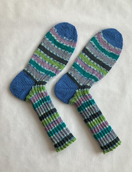 33 handgestrickte Socken bunt Gr. 38-39
