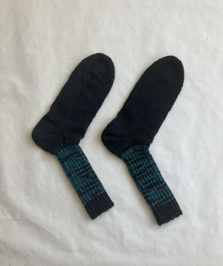 70 handgestrickte socken schwarz tuerkis Gr. 42-43