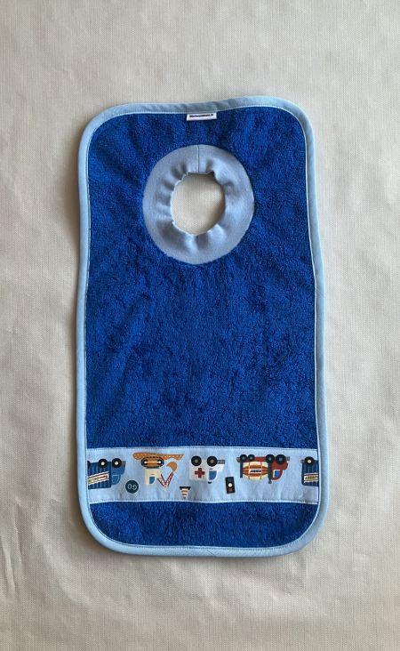 schlupflaetzchen mit Fahrzeugen blau Krankenwagen Bagger